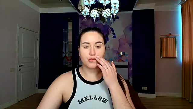 Roxie Bradley online show from 4, 2, 2025