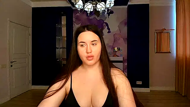 Roxie Bradley online show from 17, 3, 2025