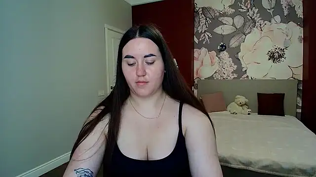 Snapshot of Roxie_Bradley chatting on 29, 7, 2026 Roxie Bradley online show from 29, 7, 2026