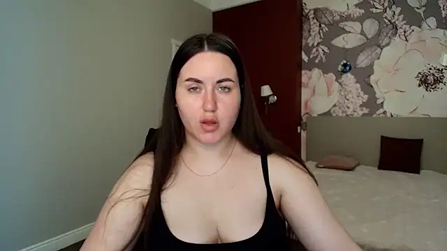 Snapshot of Roxie_Bradley chatting on 18, 5, 2026 Roxie Bradley online show from 18, 5, 2026