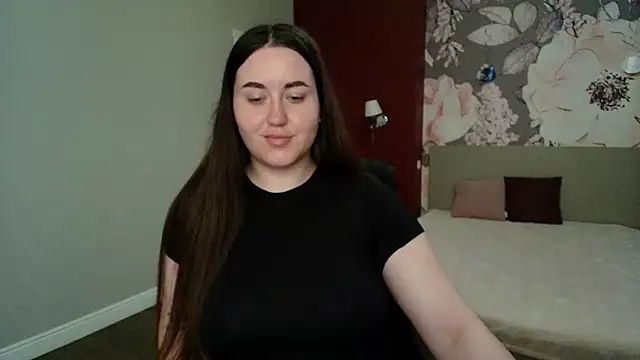 Snapshot of Roxie_Bradley chatting on 11, 5, 2026 Roxie Bradley online show from 11, 5, 2026