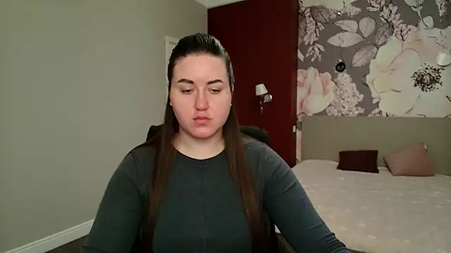 Roxie Bradley online show from 23, 4, 2026