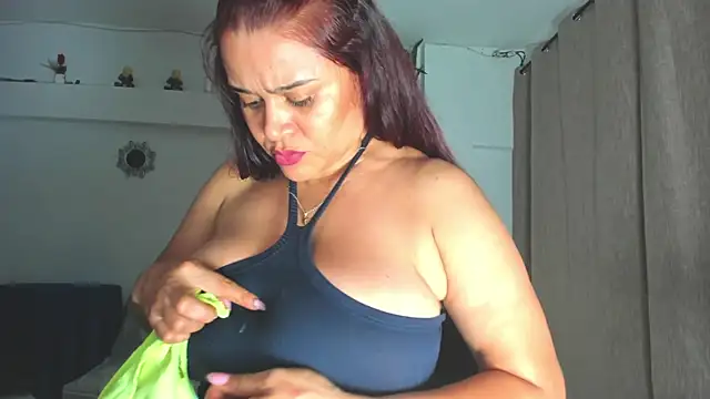 Snapshot of Sinthia_Collins chatting on 26, 6, 2026 Sinthia Collins online show from 26, 6, 2026