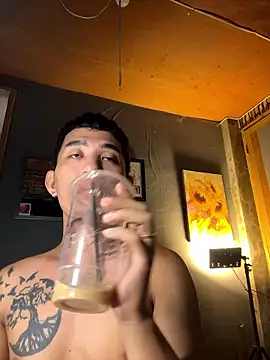 xlovercum online show from 14, 1, 2026