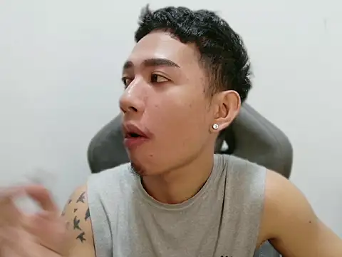 xlovercum online show from 11, 2, 2026