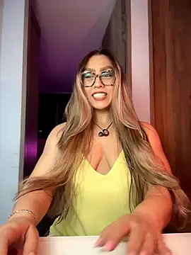 Im sophiie online show from 11, 6, 2026