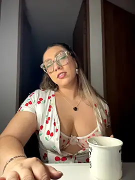 Im sophiie online show from 10, 2, 2026