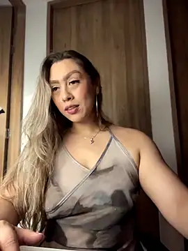 Im sophiie online show from 10, 4, 2026