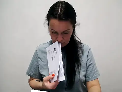 LoveNBloom online show from 4, 12, 2024