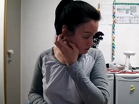 LoveNBloom online show from 7, 3, 2025