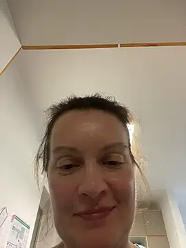 LoveNBloom online show from 19, 6, 2026