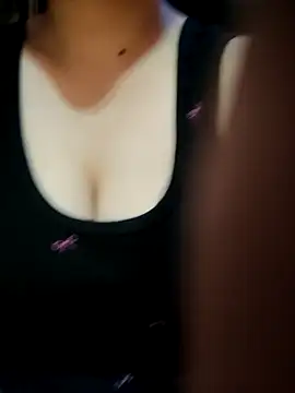 Snapshot of Scholl_girl143 chatting on 9, 6, 2026 Scholl girl143 online show from 9, 6, 2026