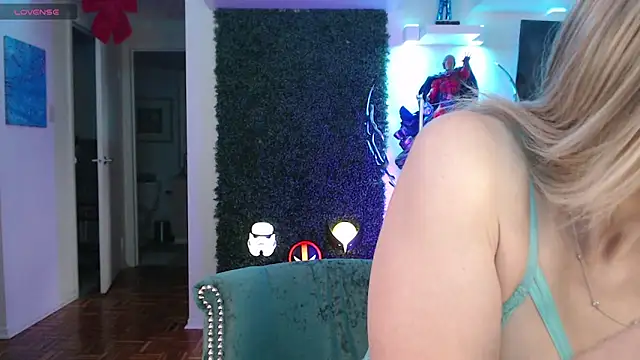 Vixen Lockheart online show from 14, 1, 2026