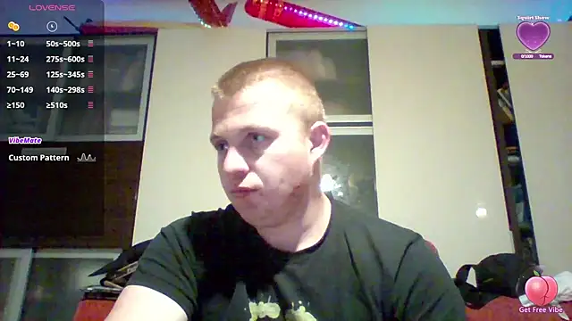 Snapshot of Matttthees chatting on 11, 10, 2025 Matttthees online show from 11, 10, 2025