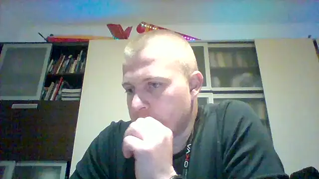 Snapshot of Matttthees chatting on 12, 11, 2025 Matttthees online show from 12, 11, 2025