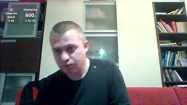 Snapshot of Matttthees chatting on 26, 11, 2025 Matttthees online show from 26, 11, 2025