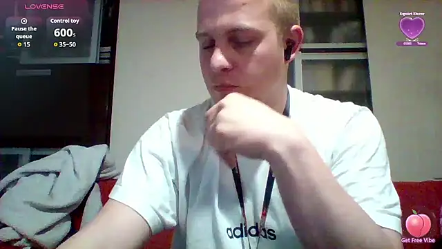 Snapshot of Matttthees chatting on 2, 12, 2025 Matttthees online show from 2, 12, 2025