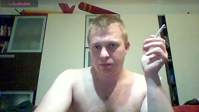 Snapshot of Matttthees chatting on 30, 10, 2025 Matttthees online show from 30, 10, 2025