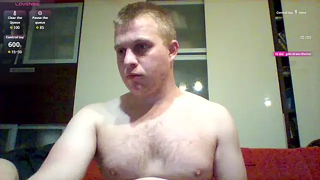 Snapshot of Matttthees chatting on 31, 10, 2025 Matttthees online show from 31, 10, 2025