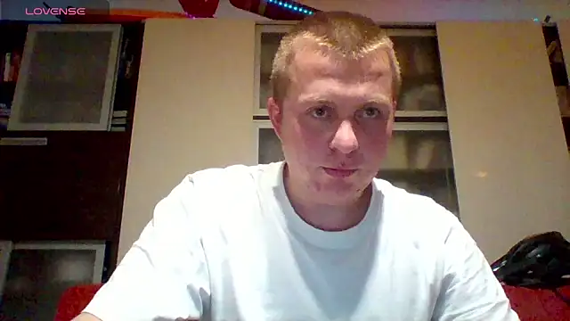 Matttthees online show from 4, 12, 2025