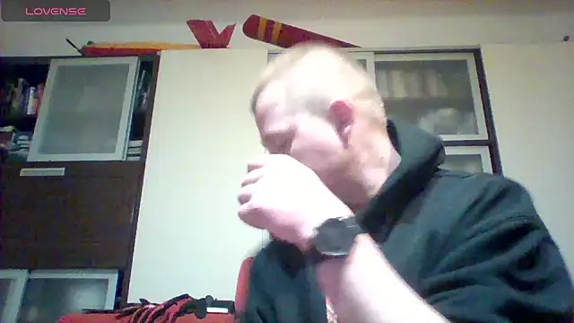 Snapshot of Matttthees chatting on 19, 11, 2025 Matttthees online show from 19, 11, 2025