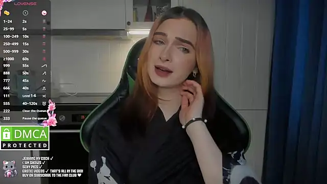 Lee Loo online show from 5, 2, 2025