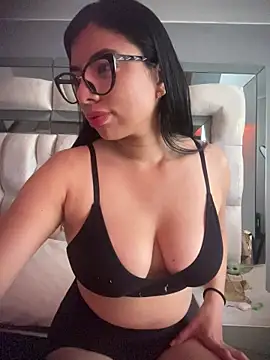 Miaparkerss  online show from 2, 11, 2025