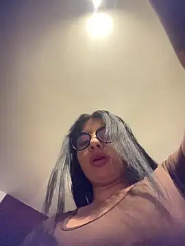 Miaparkerss  online show from 27, 10, 2025