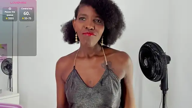 Snapshot of AlmaSean chatting on 11, 2, 2025 AlmaSean online show from 11, 2, 2025