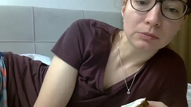 Ashleyspice online show from 13, 2, 2025
