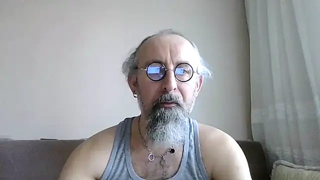 Snapshot of BuckWessle chatting on 16, 5, 2026 BuckWessle online show from 16, 5, 2026