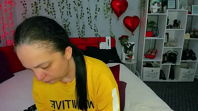 DarlingMilf online show from 10, 4, 2026