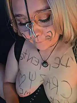 Laura takint online show from 13, 12, 2025