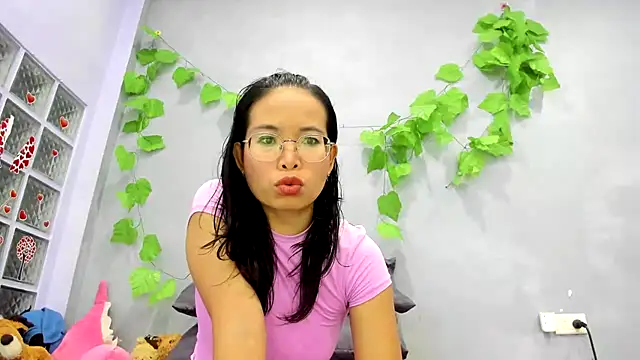 Snapshot of loveley_jenny chatting on 11, 7, 2026 loveley jenny online show from 11, 7, 2026