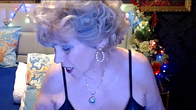 Snapshot of HappyWomanOn chatting on 20, 3, 2025 HappyWomanOn online show from 20, 3, 2025