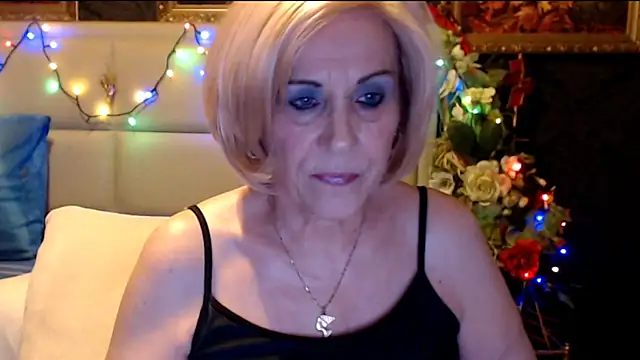 Snapshot of HappyWomanOn chatting on 24, 2, 2025 HappyWomanOn online show from 24, 2, 2025