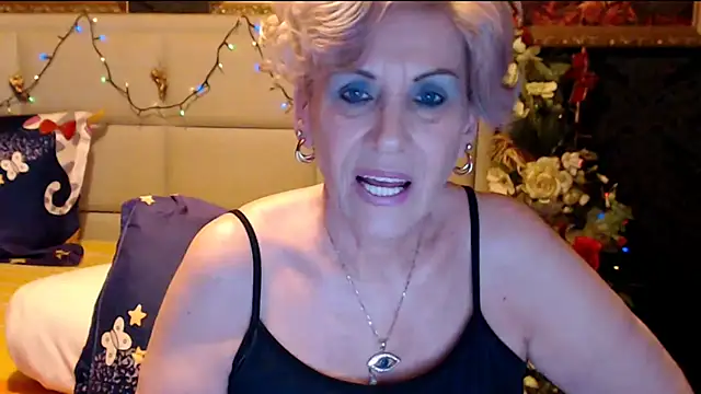 Snapshot of HappyWomanOn chatting on 12, 2, 2025 HappyWomanOn online show from 12, 2, 2025