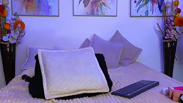 Snapshot of Marianaa_Lopezz chatting on 19, 2, 2025 Marianaa Lopezz online show from 19, 2, 2025