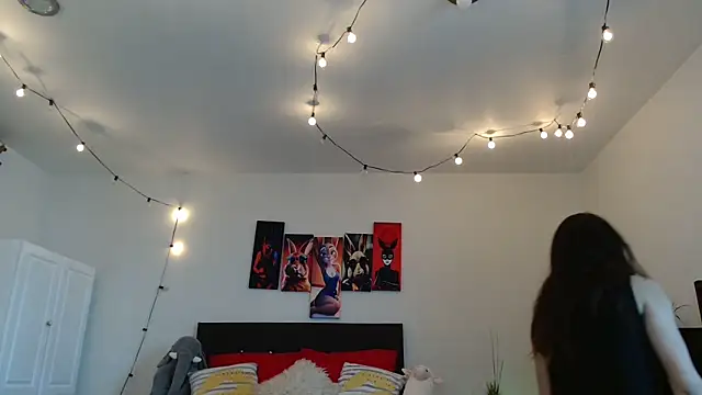 Pinkye skarlet online show from 9, 1, 2025