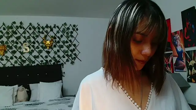 Pinkye skarlet online show from 4, 5, 2026