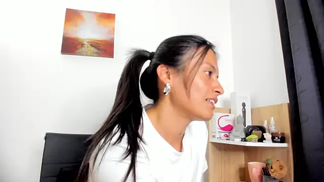 nia  white online show from 10, 2, 2026