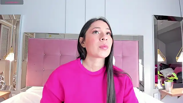 Snapshot of Ahincale chatting on 10, 11, 2025 Ahincale online show from 10, 11, 2025