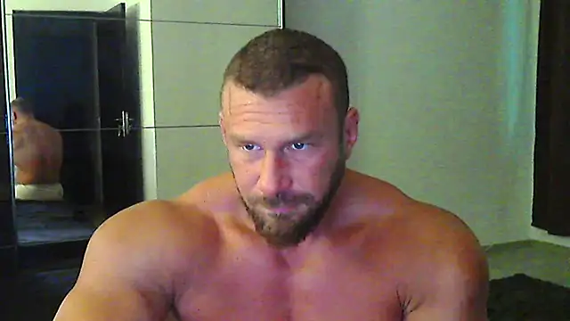 Snapshot of muscularkevin chatting on 8, 7, 2026 muscularkevin online show from 8, 7, 2026