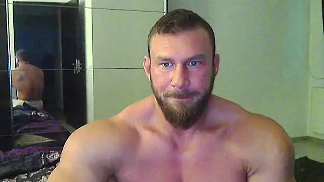 Snapshot of muscularkevin chatting on 15, 5, 2026 muscularkevin online show from 15, 5, 2026