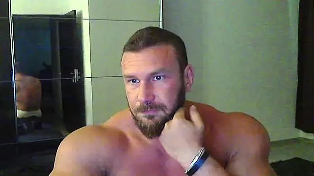 Snapshot of muscularkevin chatting on 1, 6, 2026 muscularkevin online show from 1, 6, 2026