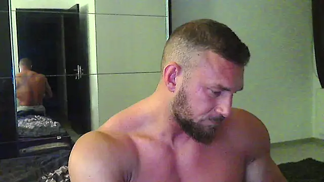 Snapshot of muscularkevin chatting on 21, 5, 2026 muscularkevin online show from 21, 5, 2026