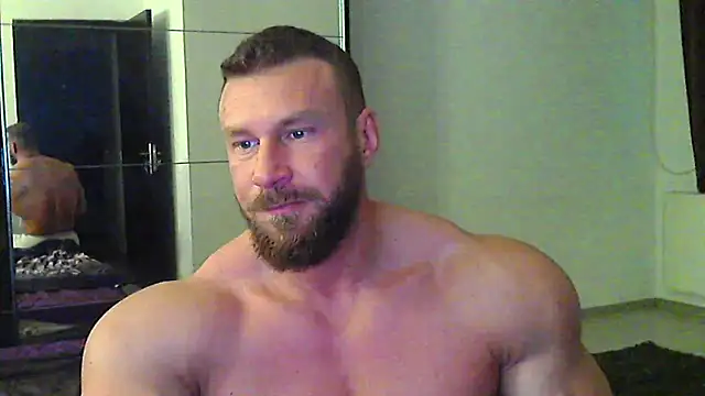 Snapshot of muscularkevin chatting on 4, 5, 2026 muscularkevin online show from 4, 5, 2026