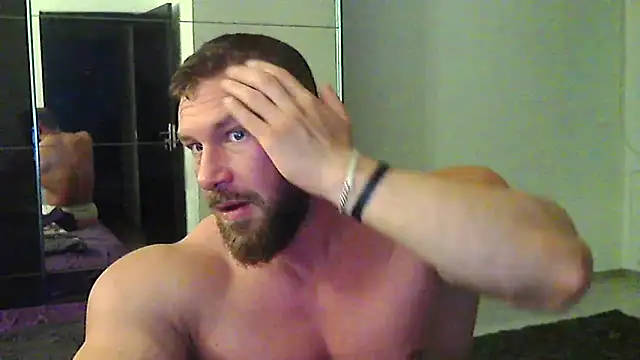 Snapshot of muscularkevin chatting on 6, 5, 2026 muscularkevin online show from 6, 5, 2026