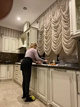 Amazoniiaa online show from 2, 3, 2025