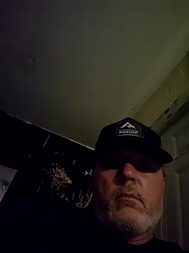 Snapshot of Hotredheadandtoungelasher chatting on 27, 4, 2026 Hotredheadandtoungelasher online show from 27, 4, 2026